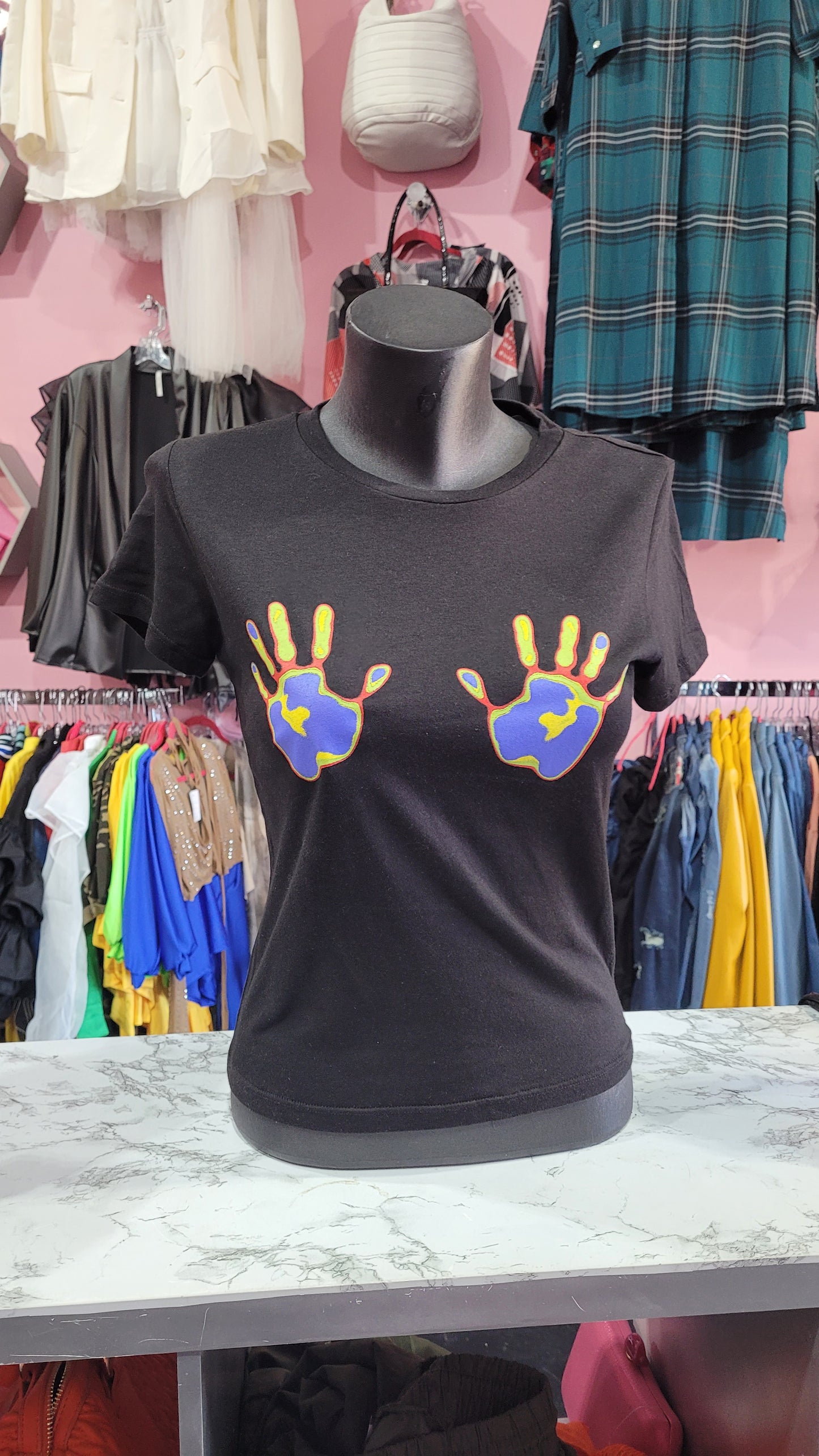 Hands on Top Tee