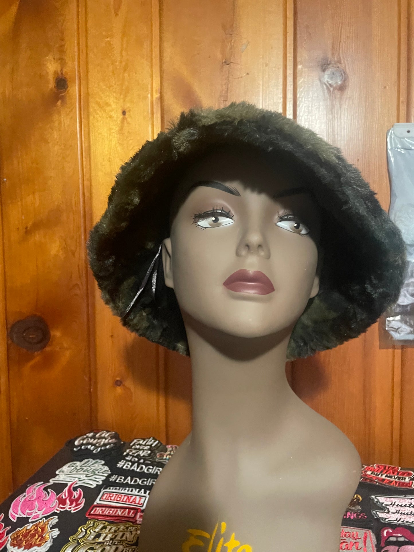 PATTERNED FAUX FUR BUCKET HAT