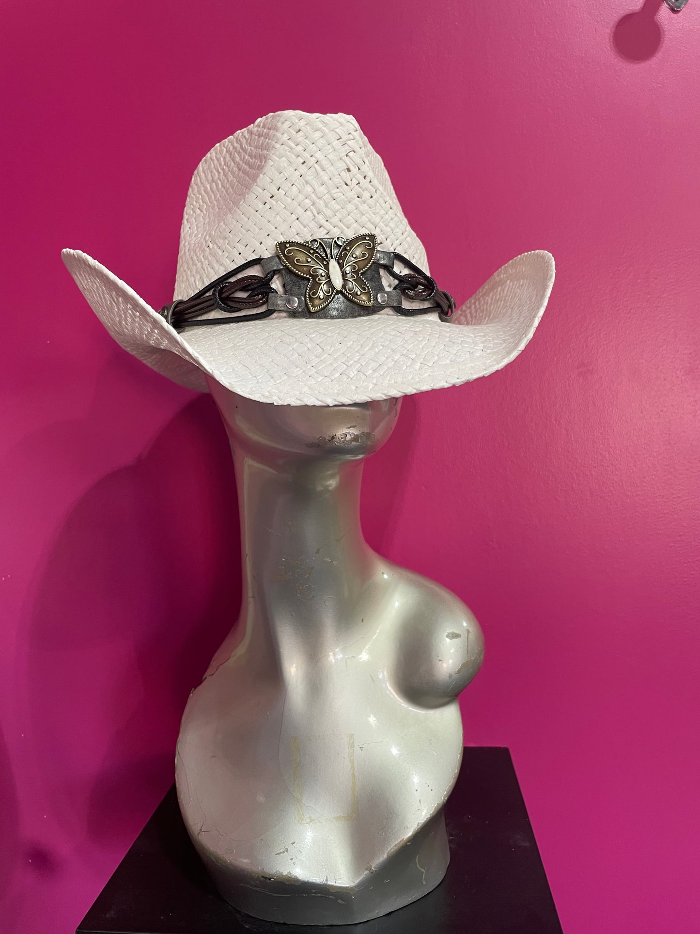 Butterfly Accented Faux Leather Band Straw Cowboy Hat